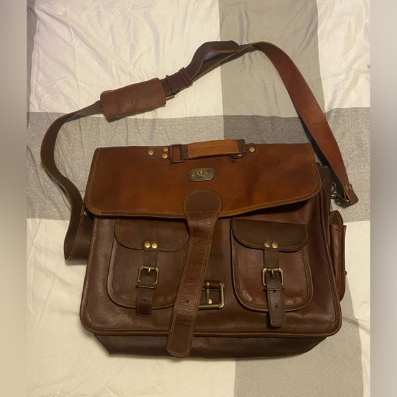 cuero Other - leather messenger bag